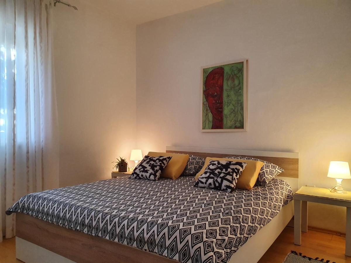 Apartments Dora Crikvenica Exterior foto